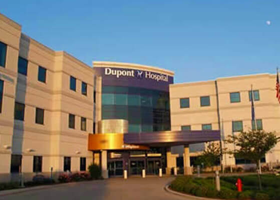Entrance view of the Dupont Hospital Fort Wayne location